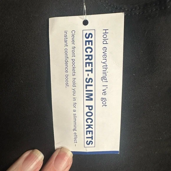 NWT•Old Navy•black distressed•rockstar
Skinny•high rise•size 16 - Picture 4 of 9